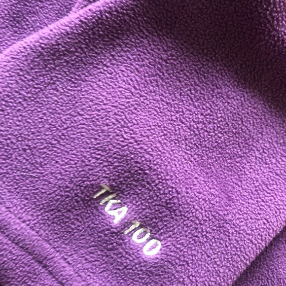 The North Face quarter zip purple fleece pullover size M. Very cozy and warm - Picture 5 of 5